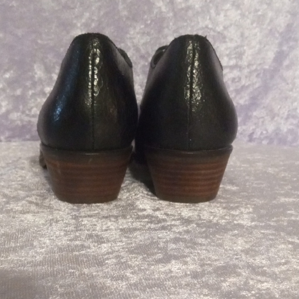 Lucky Brand Black Leather Women's Loafers - Picture 5 of 10